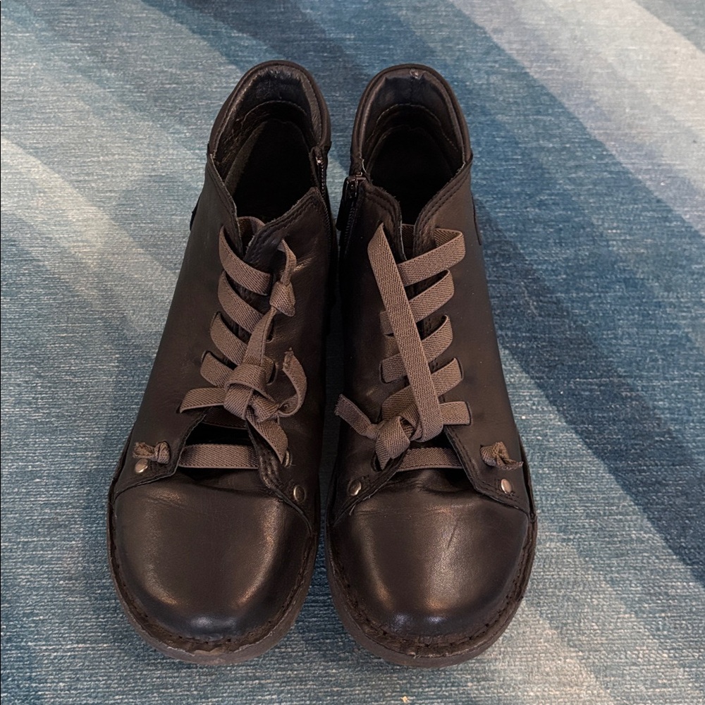 Creator Black Leather Ankle Boots with elastic Gray Laces Sz 37